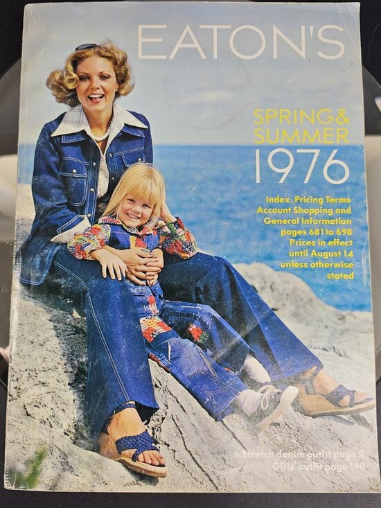Eaton’s Spring and Summer 1976 Catalog Collectors Good Condition Vintage Canada - Picture 1 of 10